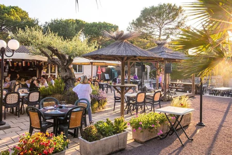 Mobile Home 6-Pers Camping Lei Suves-Cotes D'Azur-Including Airco Рокбрюн-сюр-Аржан Екстер'єр фото